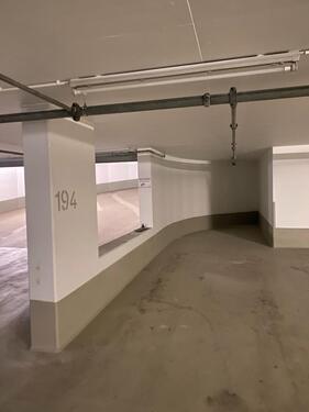Foto - Überdachter Tiefgaragenstellplatz