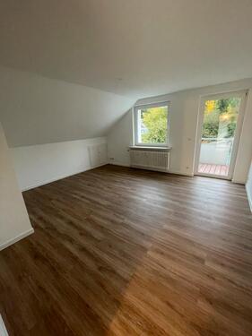 Foto - Helle, neu renovierte Dachgeschosswohnung - Provisionsfrei
