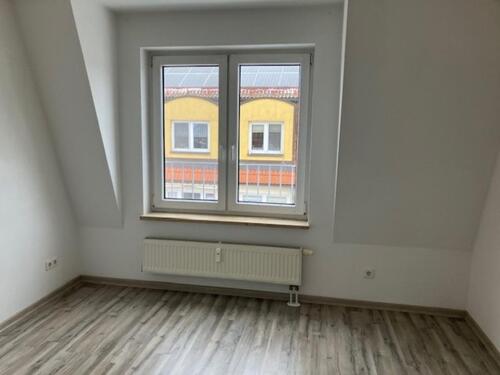 Foto - 3-Raum-Dachgeschosswohnung mit Aufzug und Einbauküche