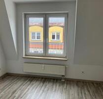 4-Raum-Dachgeschosswohnung mit Aufzug und Einbauküche - Burgstädt