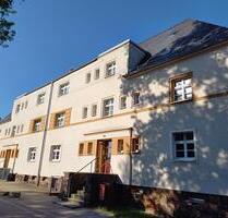 Frisch renovierte 2- Raumwohnung mit Balkon - Reichenbach im Vogtland
