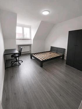 Foto - Renoviertes WG-Zimmer in neu gegründeter 3er-WG in Duisburg-Beeck