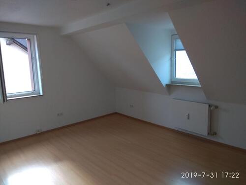 Foto - 3- Zimmer Dachgeschosswohnung in Goldbach zu vermieten
