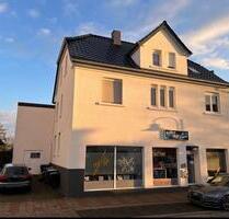 Wohn-GeschäftshausMehrfamilienhaus Kapitalanlage - Schlangen