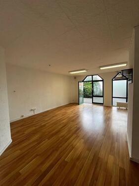 Foto - Bürofläche Einzelhandel Kosmetik zu Vermieten in Eschborn