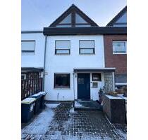 PROVISIONSFREI! Gepflegtes Reihenhaus mit 4 Zimmern in Köln-Pesch