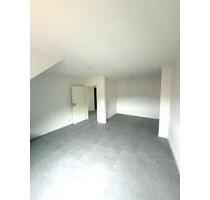 Einziehen & Wohlfühlen: Sanierte 3-Zimmer Dachgeschosswohnung in Langenhagen!