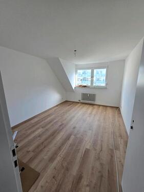 Foto - kernsanierte 3 Zimmerwohnung , Balkon, Keller, optional TG