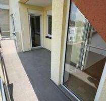 EIgentumswohnung 4,5 Zimmer-DG Wohnung mit neuer Einbauküche - Bad Rappenau