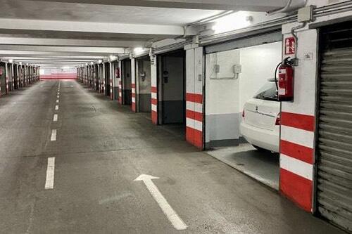 Foto - Tiefgaragenstellplatz (abschließbar) Wiehre