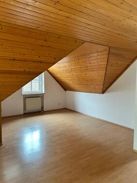 Foto - 3- Zimmer Wohnung zu vermieten - 650,00&nbsp;EUR Kaltmiete, ca.&nbsp; 76,00&nbsp;m&sup2;