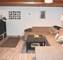 Rosdorf: Kernsanierte 6-Zimmerwohnung, 1.OG, ca. 127 m², mit Garten