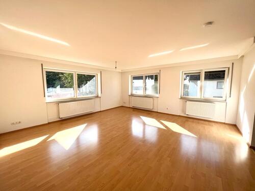 Foto - Helle, großzügige Whg, 1. OG, 2 Schlafzimmer ruhige Lage, Balkon