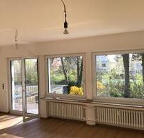 Erstbezug nach Sanierung 4 Zimmer Süd-Balkon Garage Köln-Ostheim