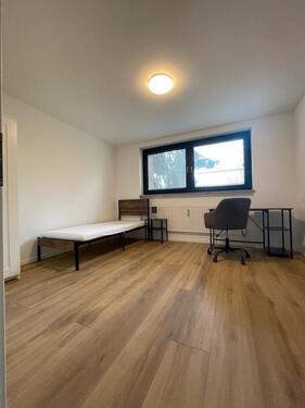 Foto - Frisch renoviertes WG-Zimmer in 4er-WG