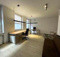 Neues BüroBetriebsleiter-Wohnung inkl. EBK & Stellplatz im Stadtzentrum! - Deggendorf