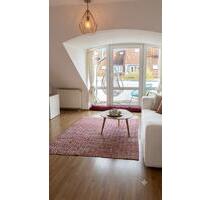 Lichtdurchflutete 2-Zimmer Dachgeschosswohnung mit Alpenblick - Rosenheim Aising