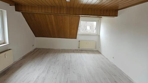 Foto - 2 Zimmer Dachgeschoßwohnung zur Miete in Usingen