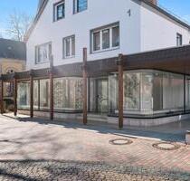 Großräumige Gewerbefläche direkt im Zentrum von Schlangen zu vermieten!