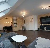 Familientraum unter dem Dach: Stilvolle, große Wohnung - Eislingen (Fils)