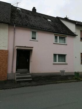 Foto - Haus zur Vermietung - 600,00 EUR Kaltmiete,