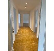 Attraktive 4-Zimmer-Wohnung im 1. OG; saniertes Wohnhaus - Lehrte