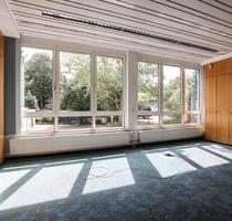 Ca. 471 m² Büro und Praxisfläche im EG und UG + ca. 91 m² Lagerfläche im UG + 18 Stellplätze - Essen Stadtbezirk VI