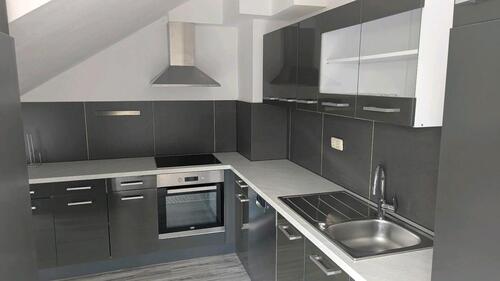 Foto - schöne Dachgeschosswohnung mit Terrasse und großer Einbauküche