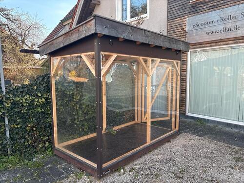 Foto - Ausstellerkasten abschließbar Schreiner Arbeit