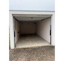 Ebenerdige Garagen auf ruhigem Reiterhof zu vermieten - Bindlach