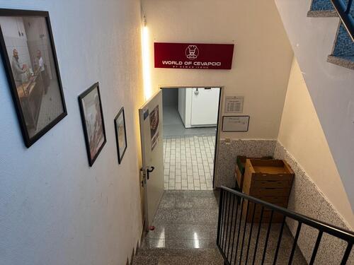 Foto - Gewerbefläche +200qm BIEBERERSTR 25 A