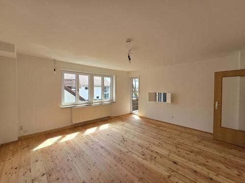 Foto - Vollständig renovierte 4-Zimmer-Wohnung mit großzügigem Raumangebot in Pastetten!