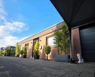 ProvisionsFREI!!! Kernsanierter Bungalow mit Garagen in Troisdorf