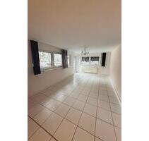 Helle 3,5-Zimmer-Souterrainwohnung mit Terrasse zu vermieten - Glottertal