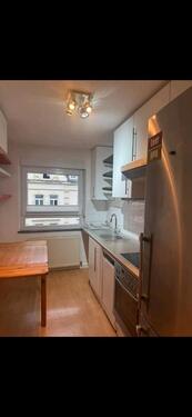 Foto - Schöne, renovierte 3 Zi-Wohnung mit EBK und Balkon ab sofort!!