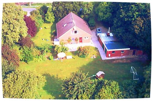 Foto - Ländliches Haus mit riesiegem Grundstück – Sanierungsobjekt