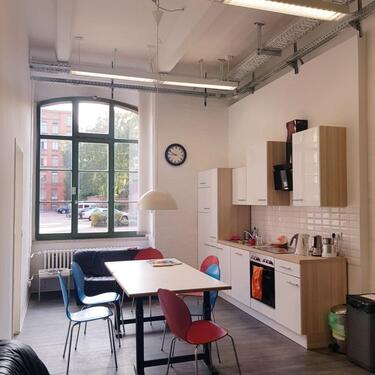 Foto - Freie Schreibtische in netter Berlin-Kreuzberger Bürogemeinschaft