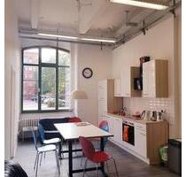 Freie Schreibtische in netter Berlin-Kreuzberger Bürogemeinschaft