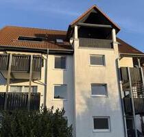 Charmante 1-Zimmer-Dachgeschosswohnung mit Dachterrasse und Ausblick in Giesen