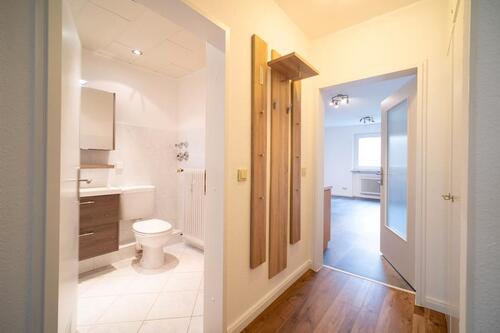 Foto - STILLVOLLE, NEUWERTIGE 2 Zi WHGBALK ins GRÜNEEBK in WIESBADEN