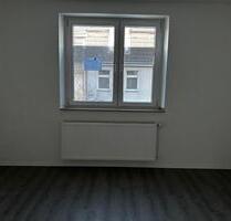 Renovierte 3 - Zimmer Wohnung ab sofort verfügbar ! - Essen Stadtbezirk IV