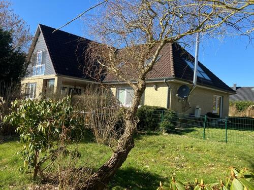 Foto - EFH-Haus mit Einliegerwohnung - 419.000,00&nbsp;EUR Kaufpreis, ca.&nbsp; 240,00&nbsp;m&sup2;