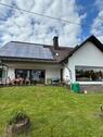 Foto - Einfamilienhaus mit Schwimmbad, Carport und Gewerbeeinheit
