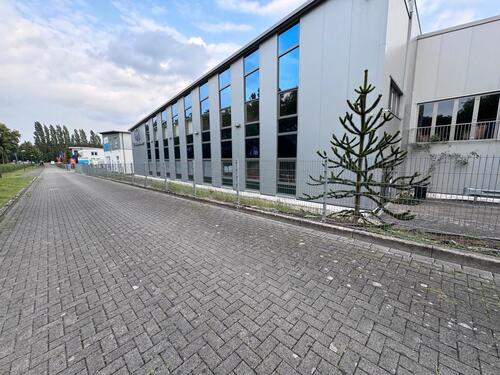 Foto - Helle Gewerbefläche Halle 