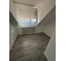 Wohnung 2 zimmer dachgeschoss - 600,00 EUR Kaltmiete, ca.  45,00 m² in Ludwigshafen am Rhein (PLZ: 67065) Mundenheim