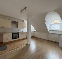Charmante Dachgeschosswohnung mit Einbauküche in Meerane