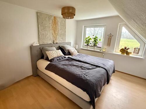 Foto - Großzügige und helle Dachgeschosswohnung - wohnen im grünen