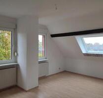 Charmante helle Dachgeschosswohnung, zentral und doch im Grünen - Bönen
