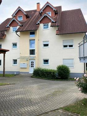 Foto - 2 Zi. Whg. zu Verkaufen. EG, Terasse, EBK, Parkplatz, Keller