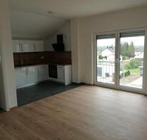 3 Zimmer Wohnung mit Einbauküche und 2 Parkplätze - Buch